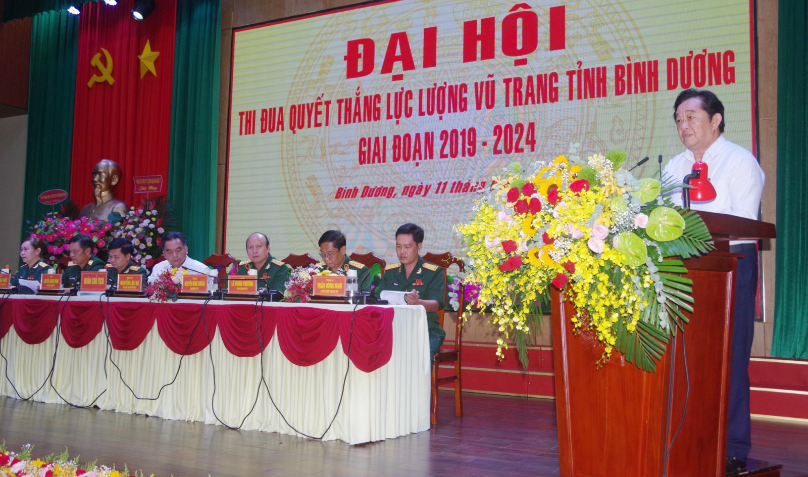 Đồng chí Nguyễn Hoàng Thao phát biểu chỉ đạo tại đại hội.
